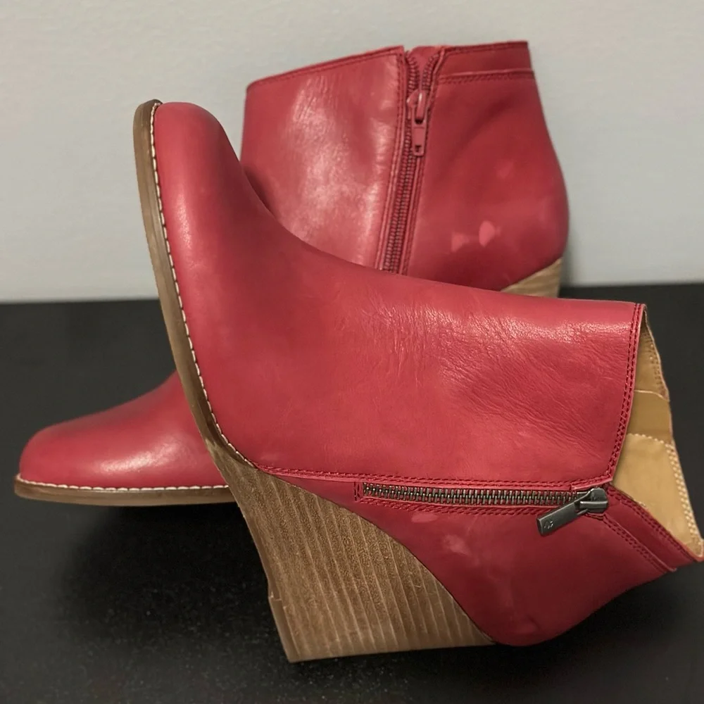Lucky Brand Booties - Picture 4 of 4